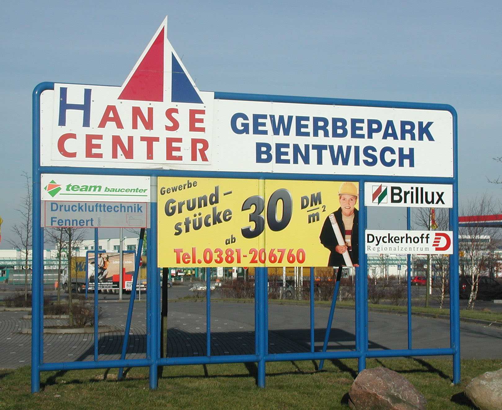 Werbeaufsteller des Hansecenter Gewerbepark Bentwisch